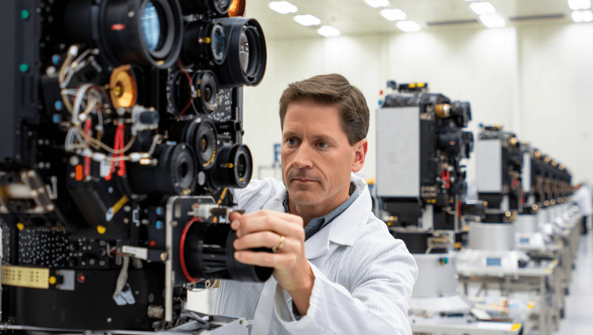 Nikon-Teleskope fliegen in sieben neuen Erdbeobachtungssatelliten mit