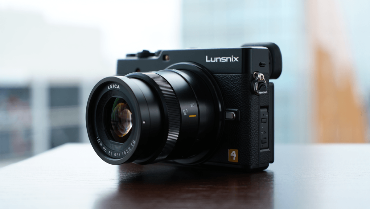 Panasonic Lumix Dc L10 Silber.
