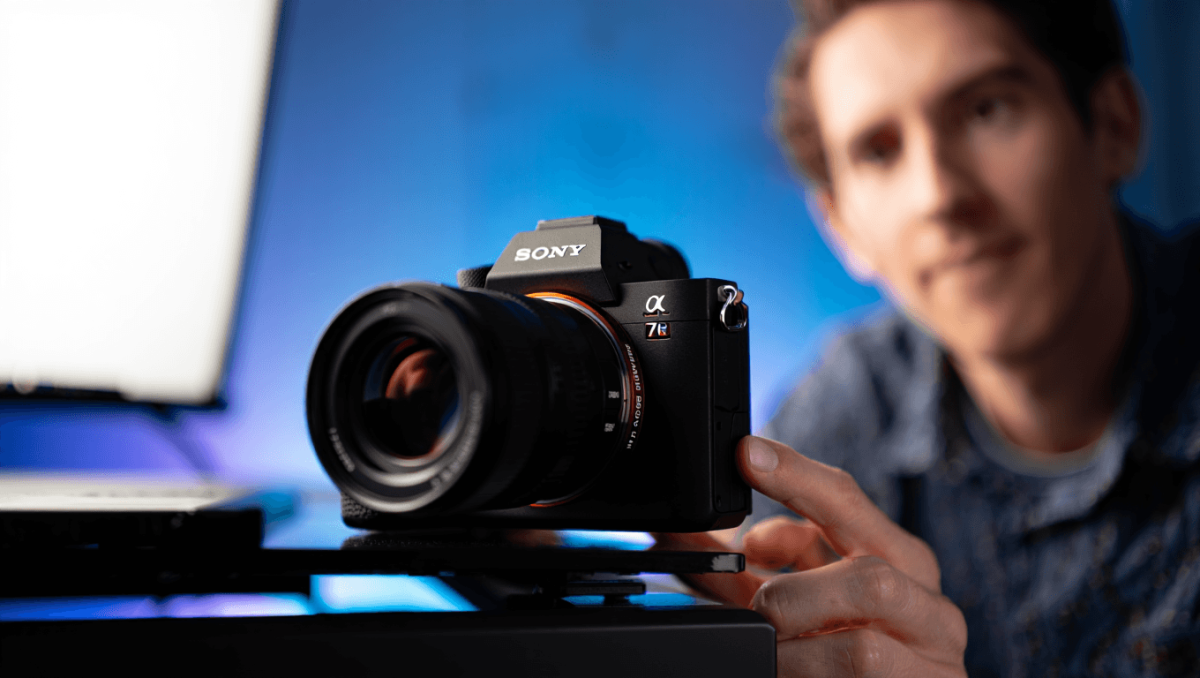 Sony Alpha 7R VI Gehäuse mit Sensoransicht.