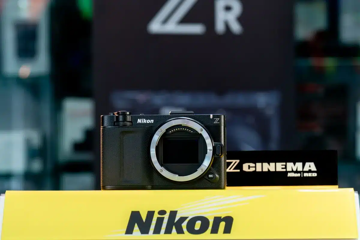 Nikon Z-Serie Spiegellose Kamera mit Vollformat-Sensor
