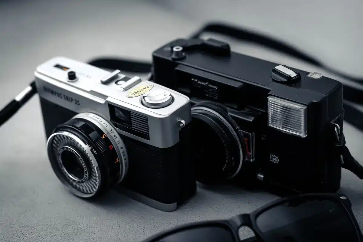 Kompakte Vollformatkamera im Messsucher-Design für Reisefotografen