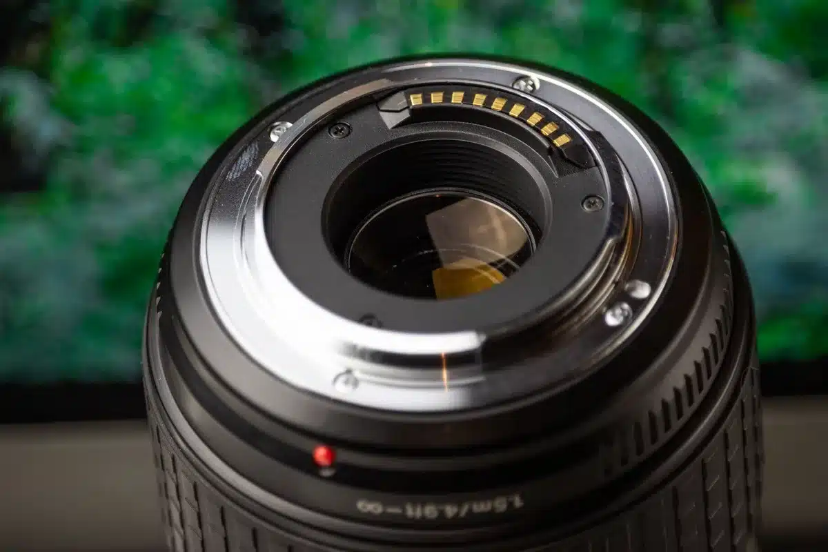 Optische Konstruktion einer drehbaren Anamorphot-Optik mit Fokussierring