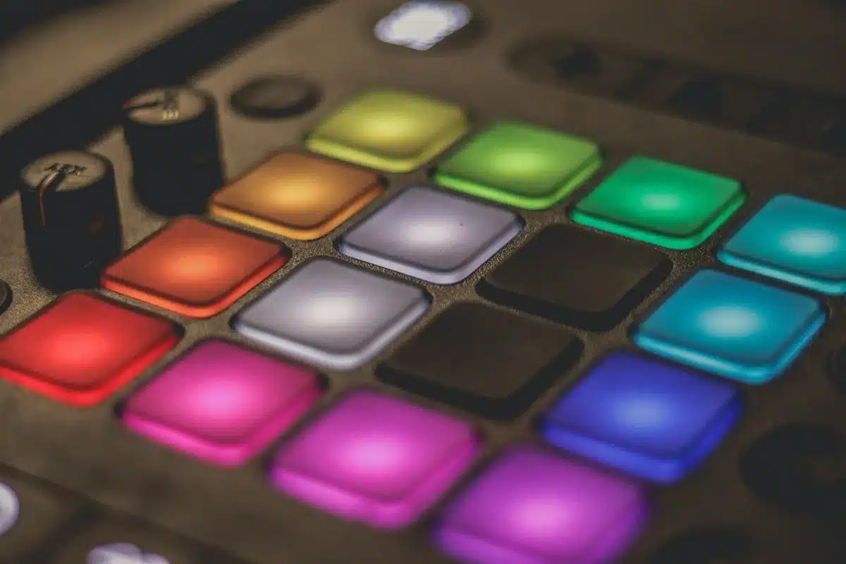Smartphone-App zur Farbsteuerung eines RGB-LED-Panels mit Color-Picker-Funktion