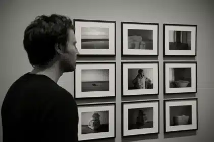 Valentin Goppel in der Leica Galerie Stuttgart: Ausstellung eröffnet, intime Wohnstudie zu sehen