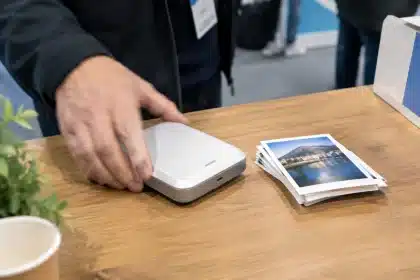 Godox P100: mobiler Fotodruck in Farbe für sofortige Ausdrucke unterwegs