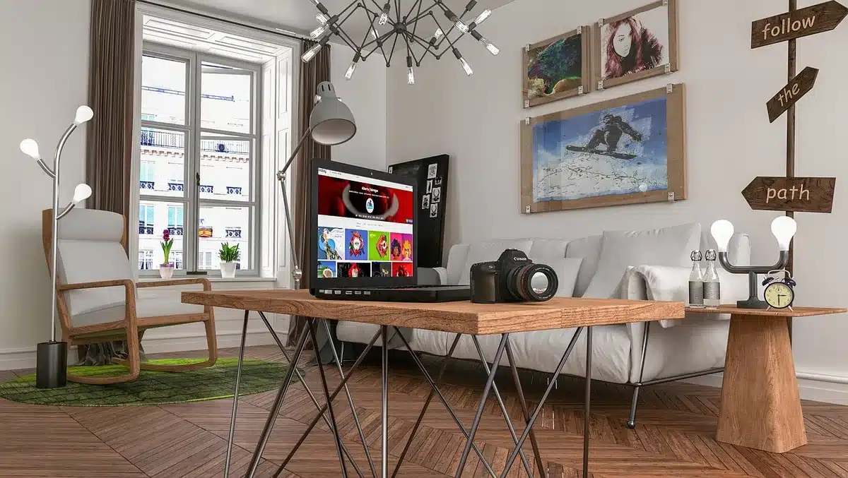Fotograf lädt unterwegs kleine JPEGs per Laptop hoch