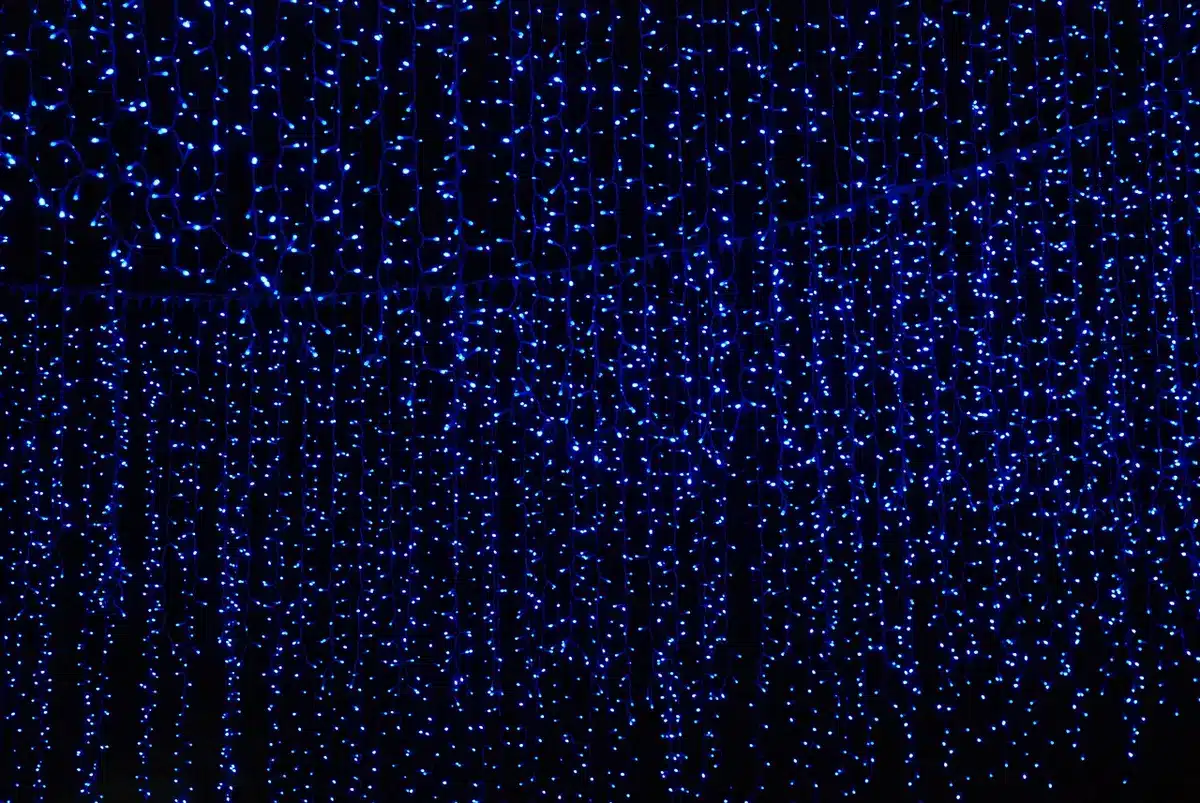 Bicolor‑LED‑Panel mit Einstellrad zeigt warme und kühle Lichttöne