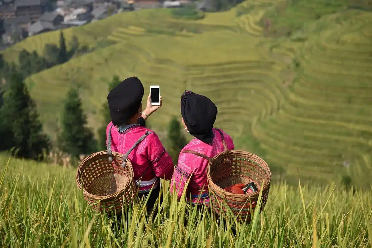 Smartphone mit manuellem Fokus, Landschaft mit weiten Vorder- und Hintergrund