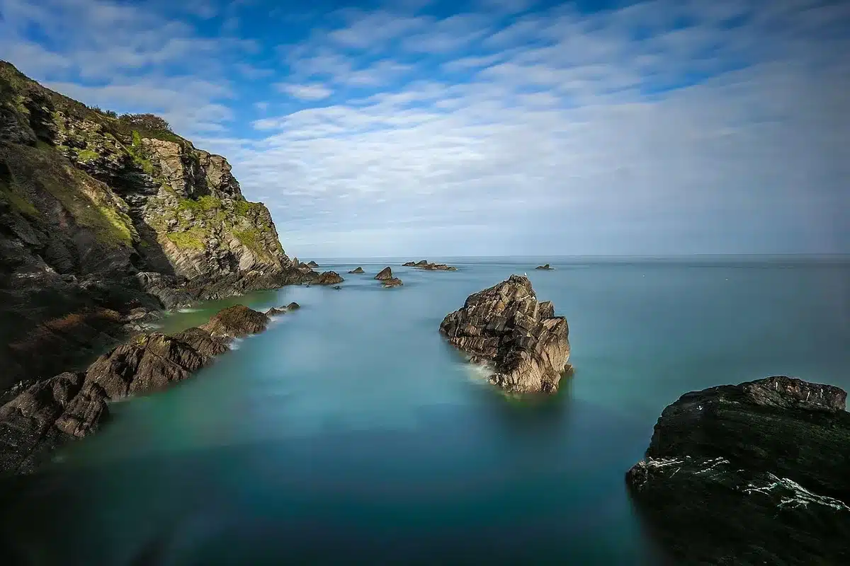 Langzeitaufnahme von glattem Wasser nach Einsatz eines ND-Filters